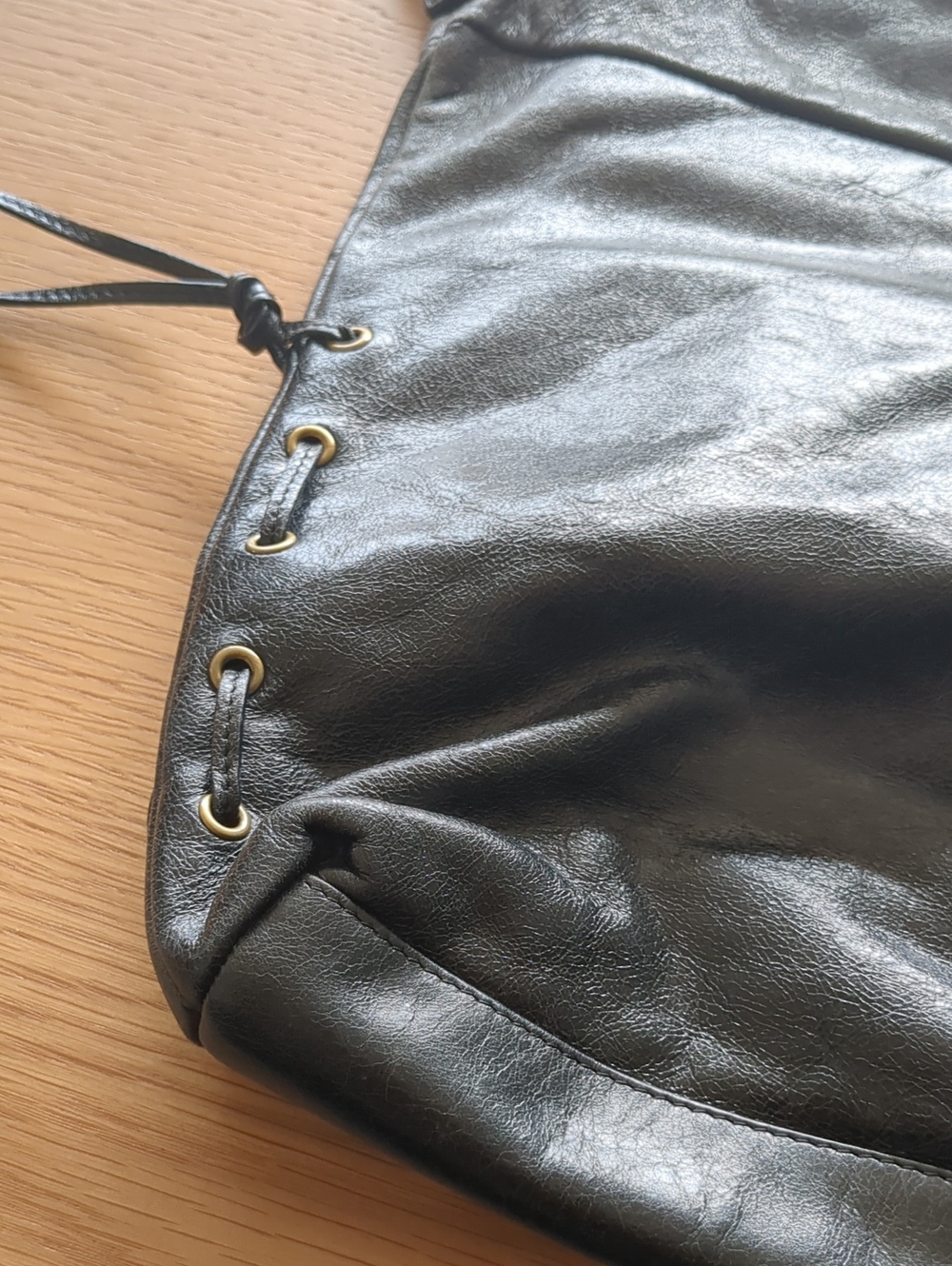 🚨FINAL PRICE🚨 Hobo International Explorer Leather Slouch Convertible Crossbody - Picture 9 of 16